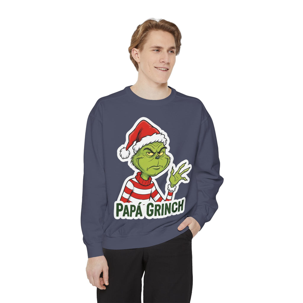 Grinchy Papá Sweatshirt – Unisex Cozy Holiday Wear