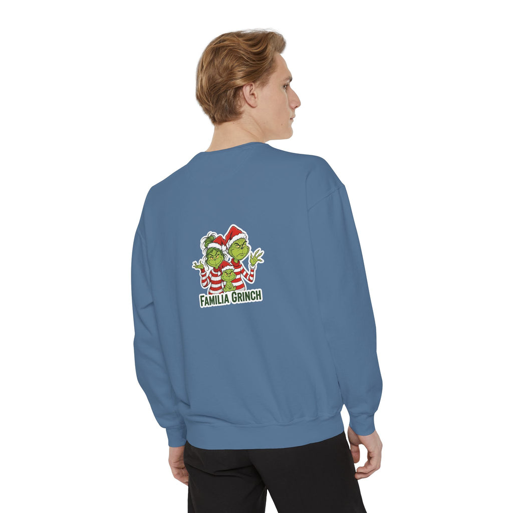 Grinchy Papá Sweatshirt – Unisex Cozy Holiday Wear