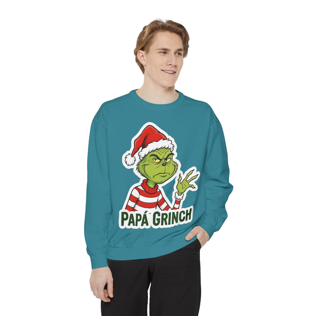 Grinchy Papá Sweatshirt – Unisex Cozy Holiday Wear