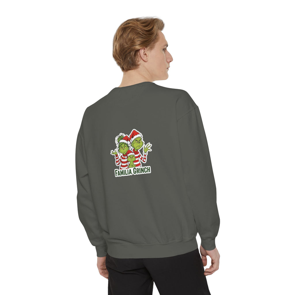 Grinchy Papá Sweatshirt – Unisex Cozy Holiday Wear