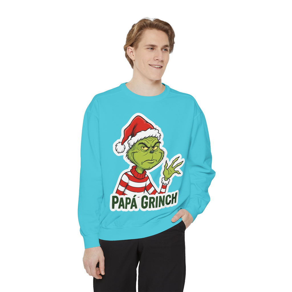 Grinchy Papá Sweatshirt – Unisex Cozy Holiday Wear