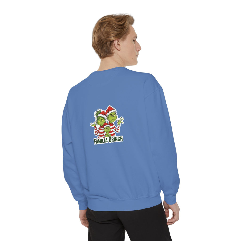 Grinchy Papá Sweatshirt – Unisex Cozy Holiday Wear
