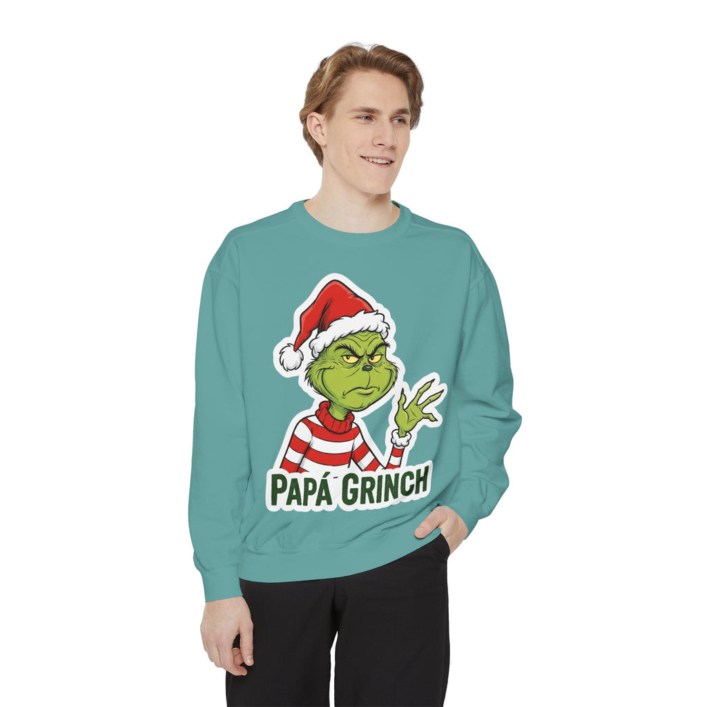 Grinchy Papá Sweatshirt – Unisex Cozy Holiday Wear